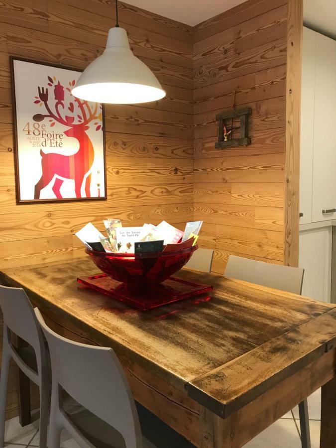 Alloggio Turistico Maison S Anselme Vda Aosta Cir 0015 Экстерьер фото